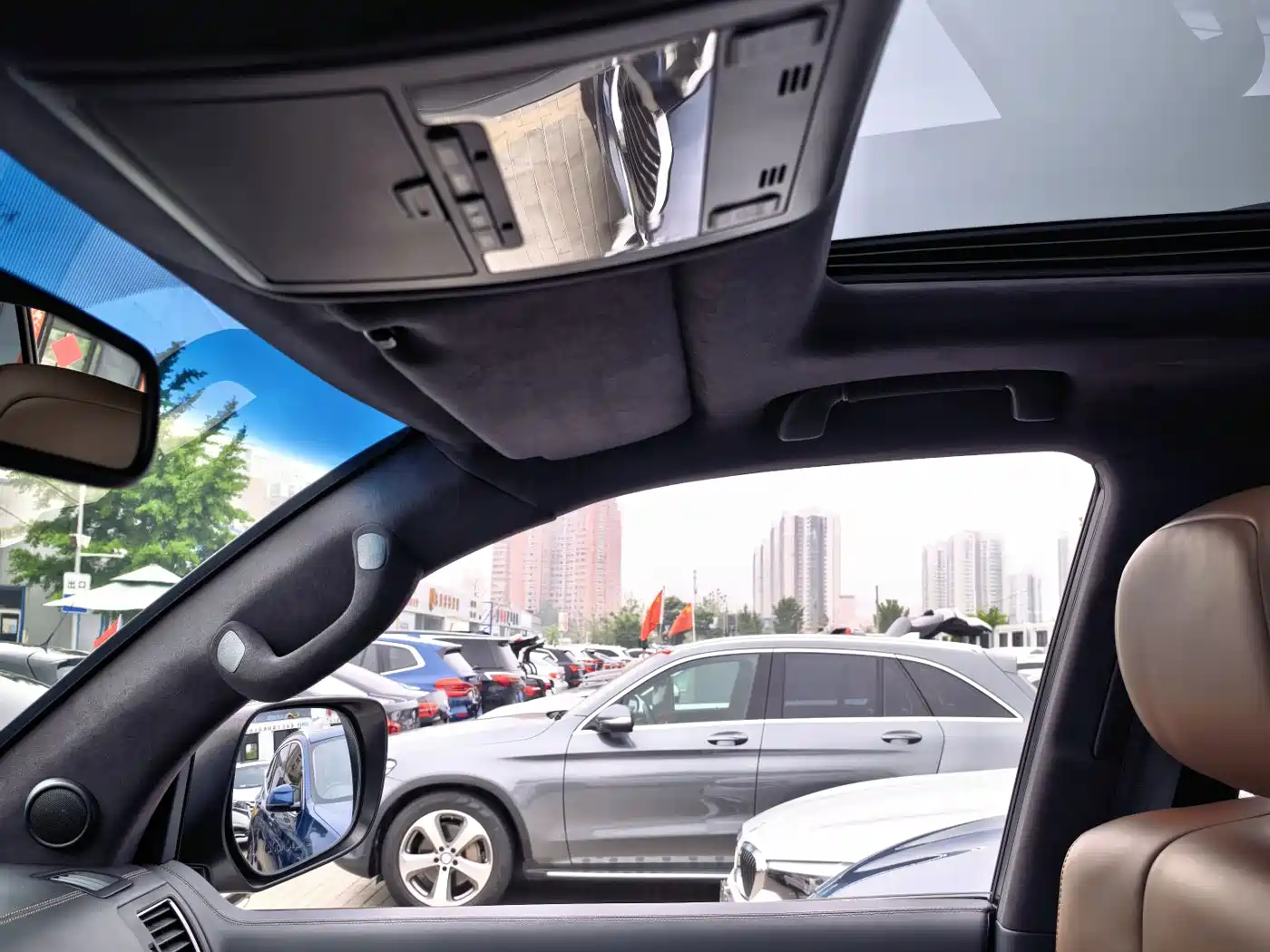 Toyota Land Cruiser (Import) 2015 4.6L V8 Middle East Limited Edition фото 7
