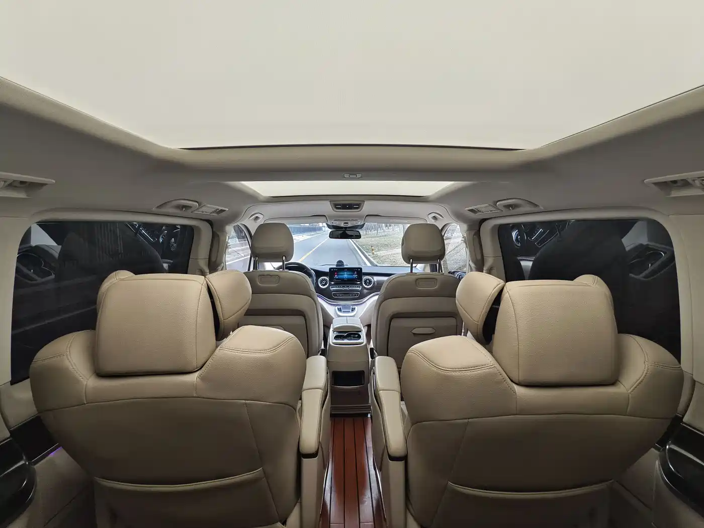 Mercedes-Benz V-Class 2022 V 260 Pilot Edition фото 22