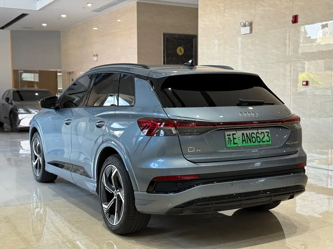 Audi Q4 e-tron 2023 40 e-tron Creation Night Edition фото 15
