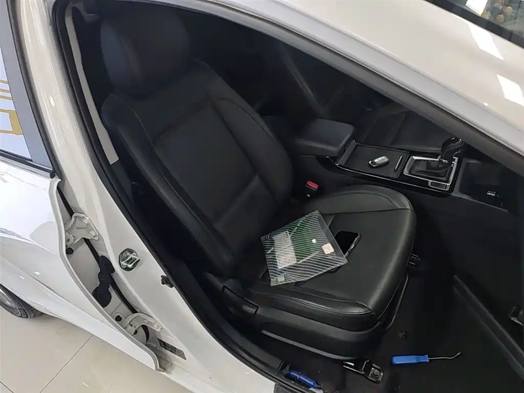Hyundai Mistra 2014 1.8L Auto Smart GLS фото 25