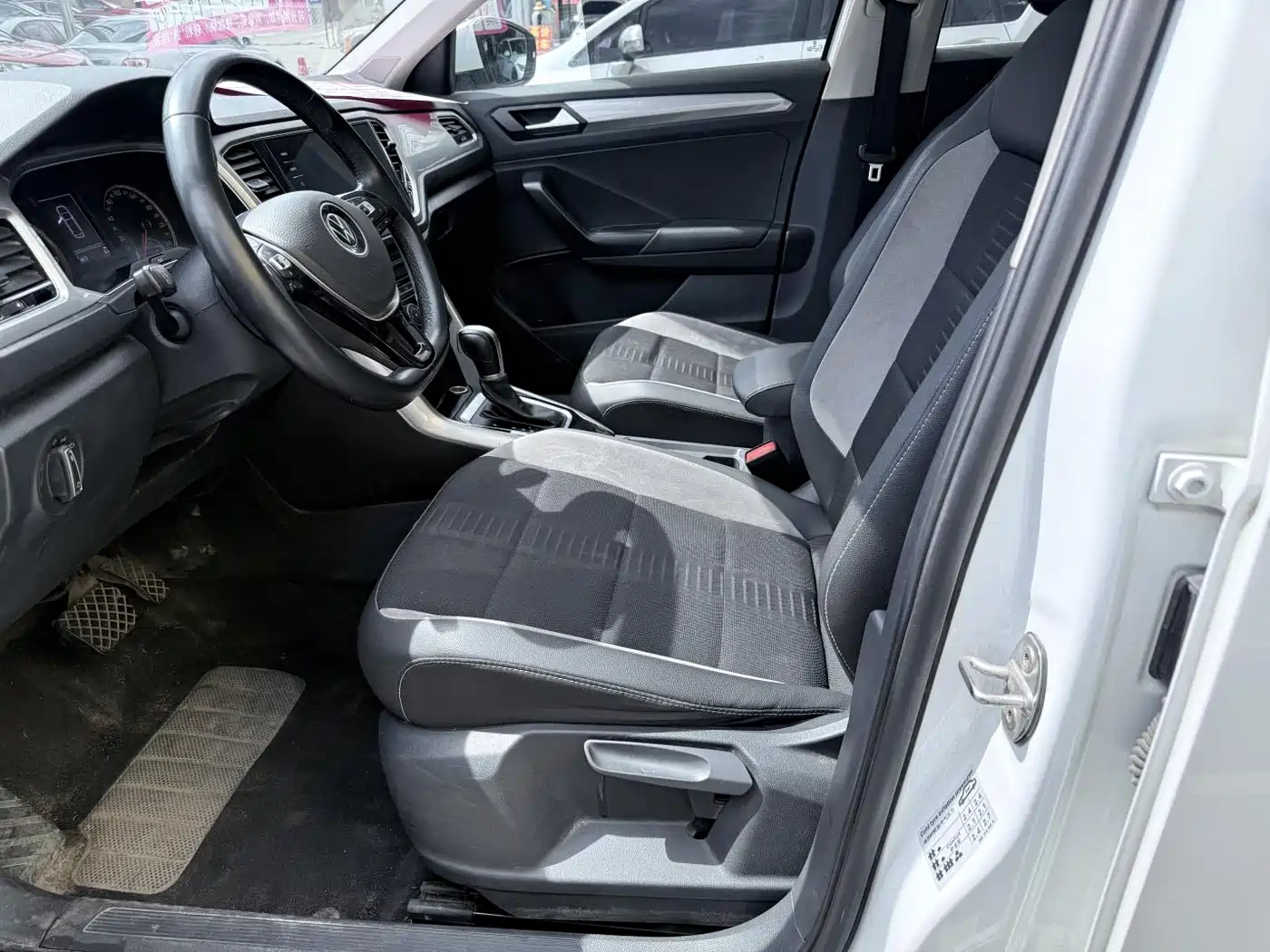 Volkswagen T-ROC 2022 280TSI DSG 2WD Elite PLUS фото 10