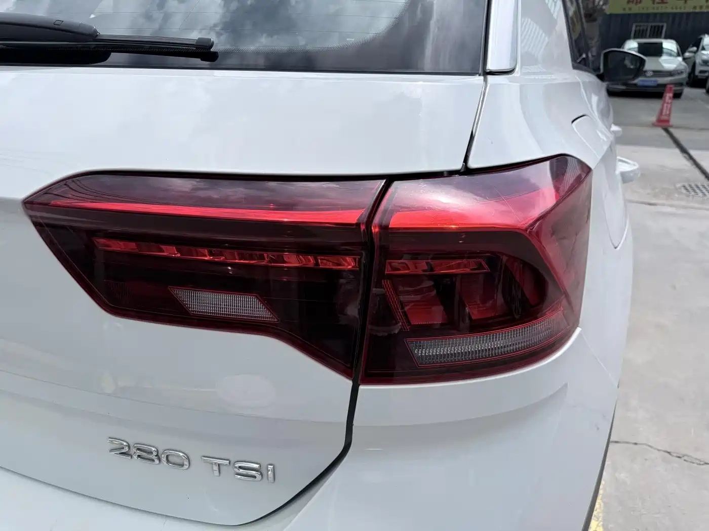 Volkswagen T-ROC 2022 280TSI DSG 2WD Elite PLUS фото 20