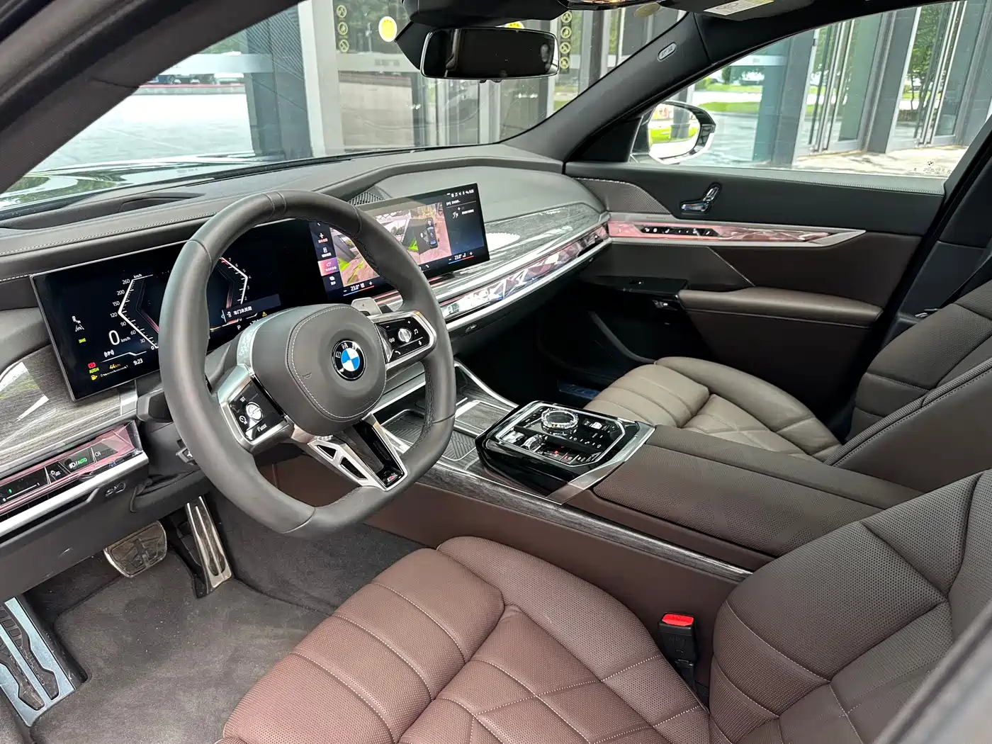 BMW 7 Series 2023 Facelift 740Li Exclusive M Sport Package фото 2