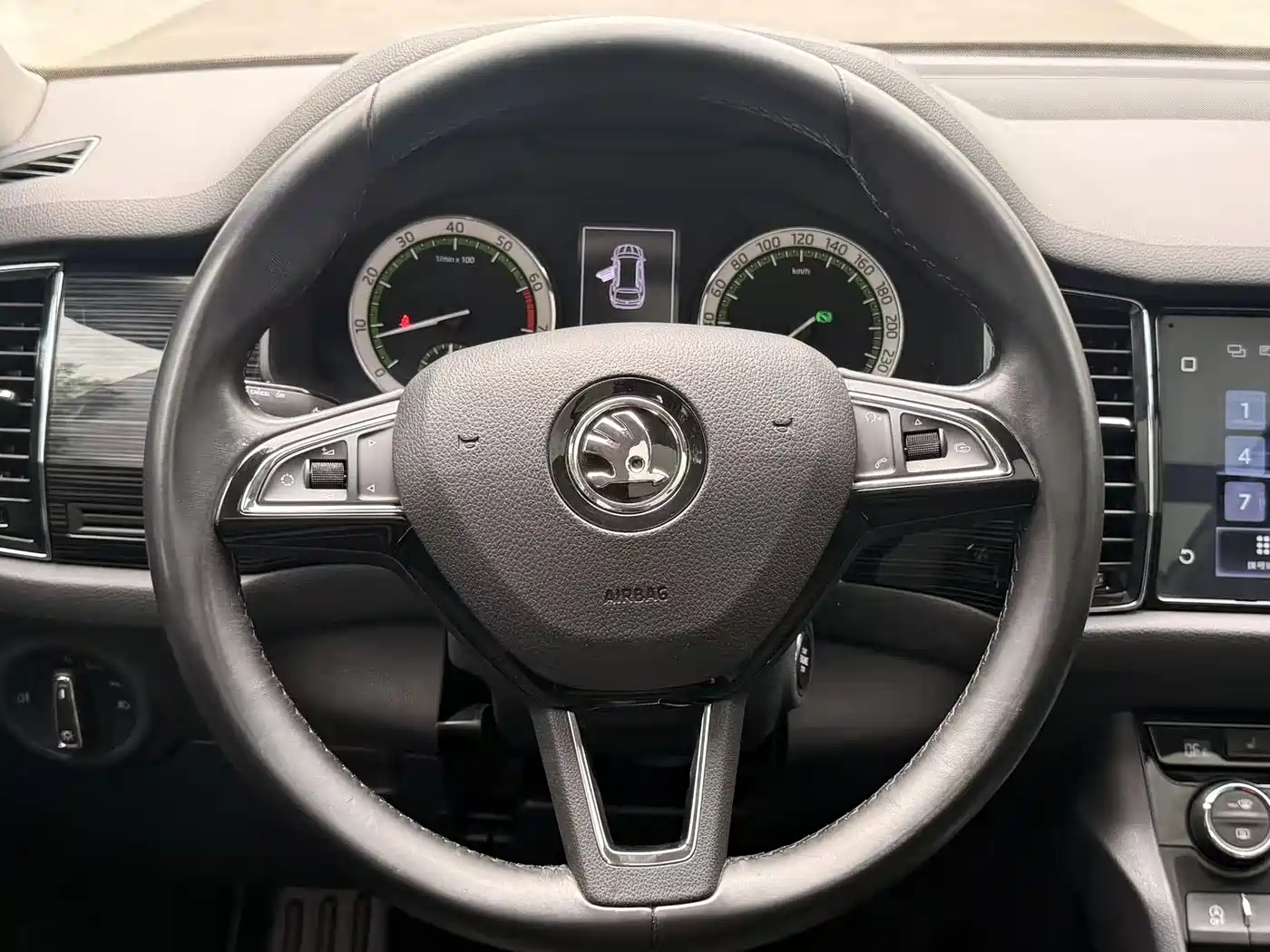Škoda Kodiaq 2018 Facelift TSI330 5-seat 2WD Premium Luxury Edition фото 21