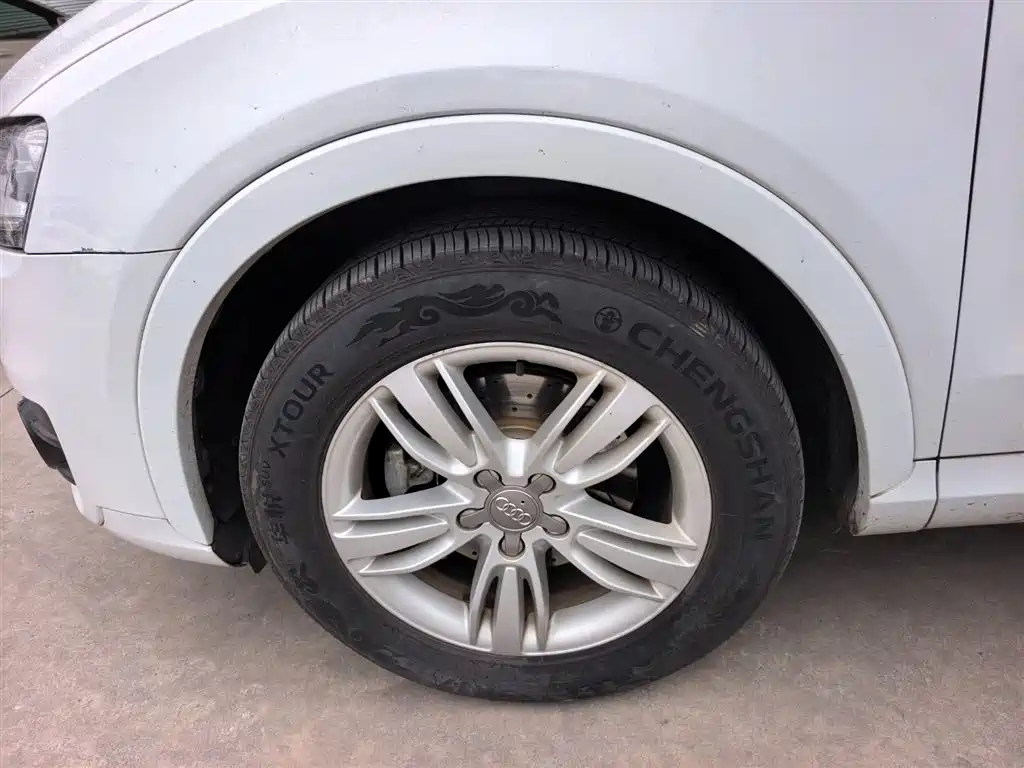 Audi Q3 2013 35 TFSI Comfort фото 8