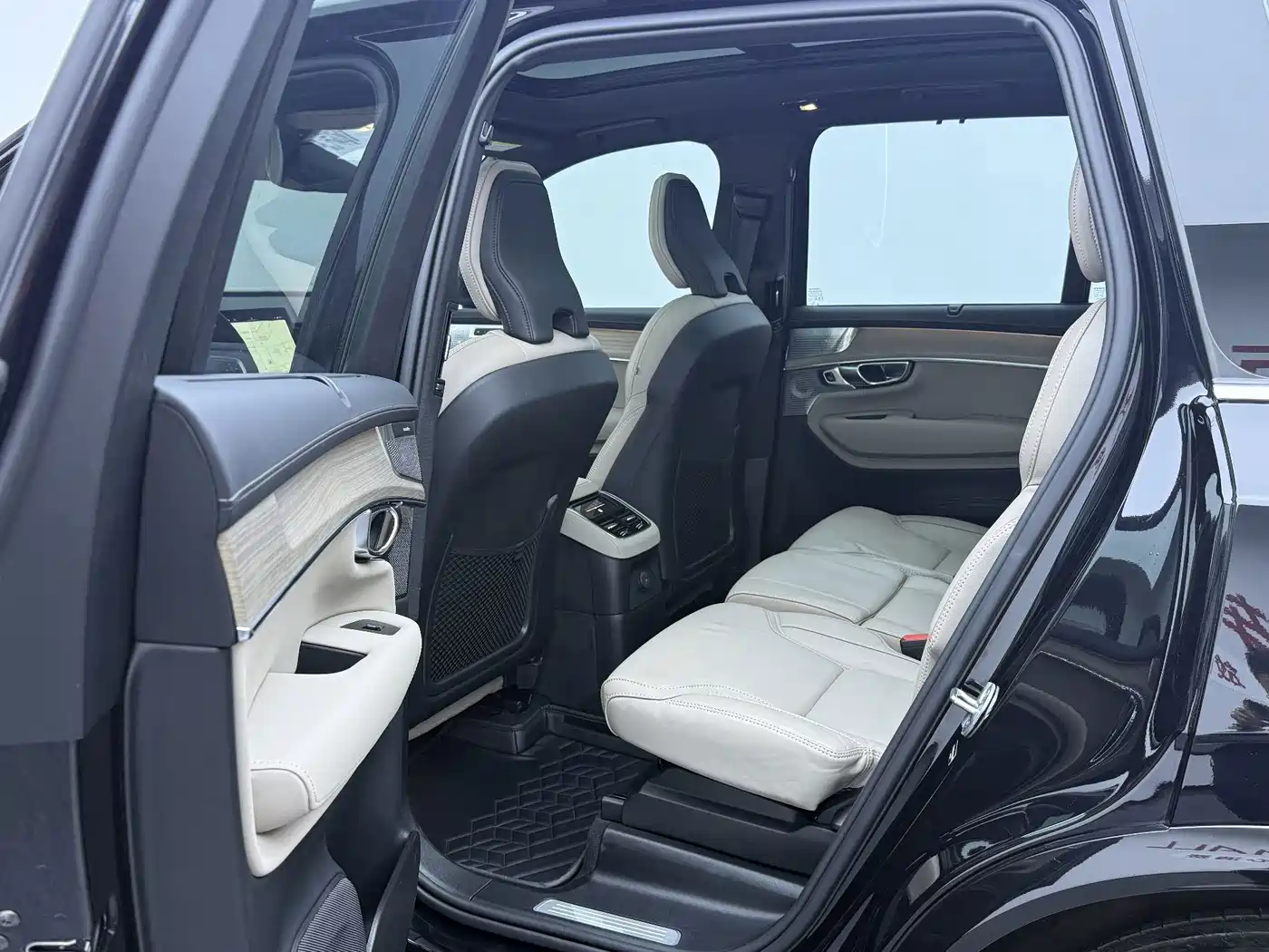 Volvo XC90 Plug-in Hybrid 2025 2025 Facelift T8 Smart Premium Luxury 7-seater