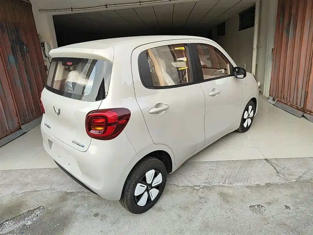 Wuling Motors Hongguang MINIEV 2026 2025 4-Door Advanced