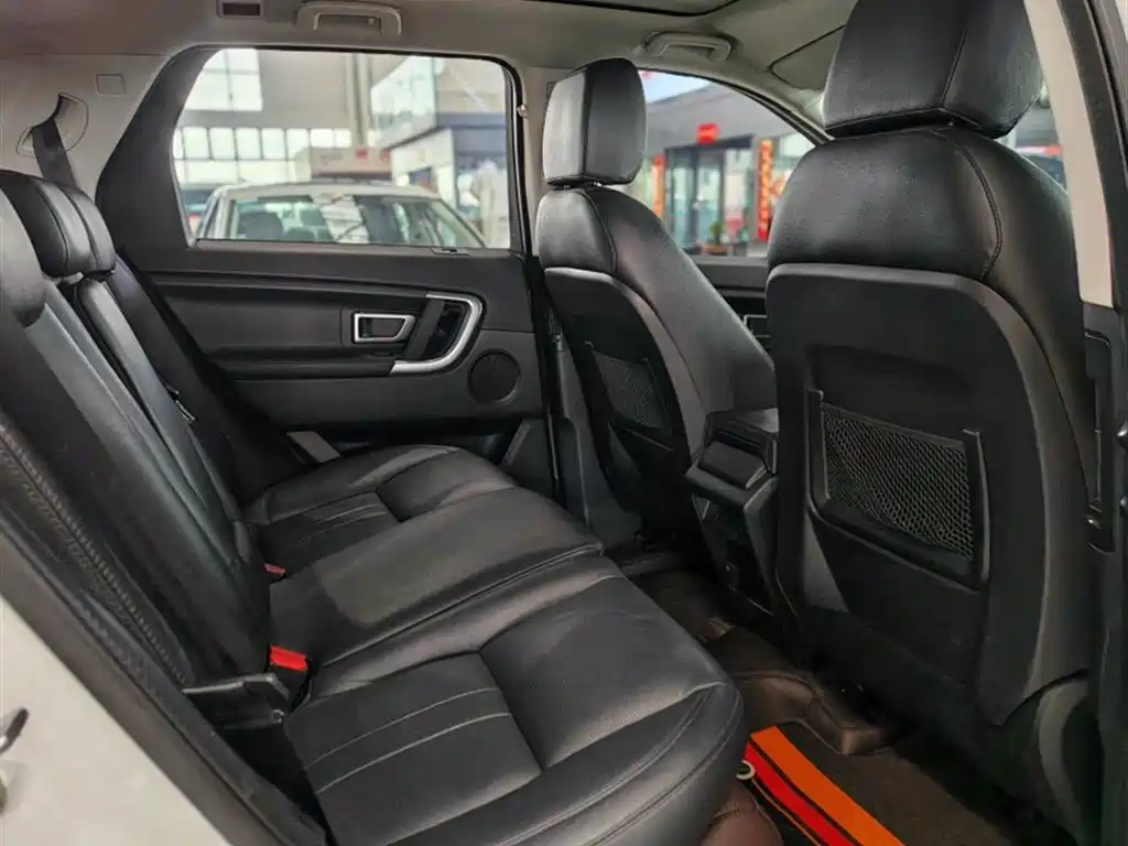 Land Rover Discovery Sport 2018 240PS SE Edition фото 10