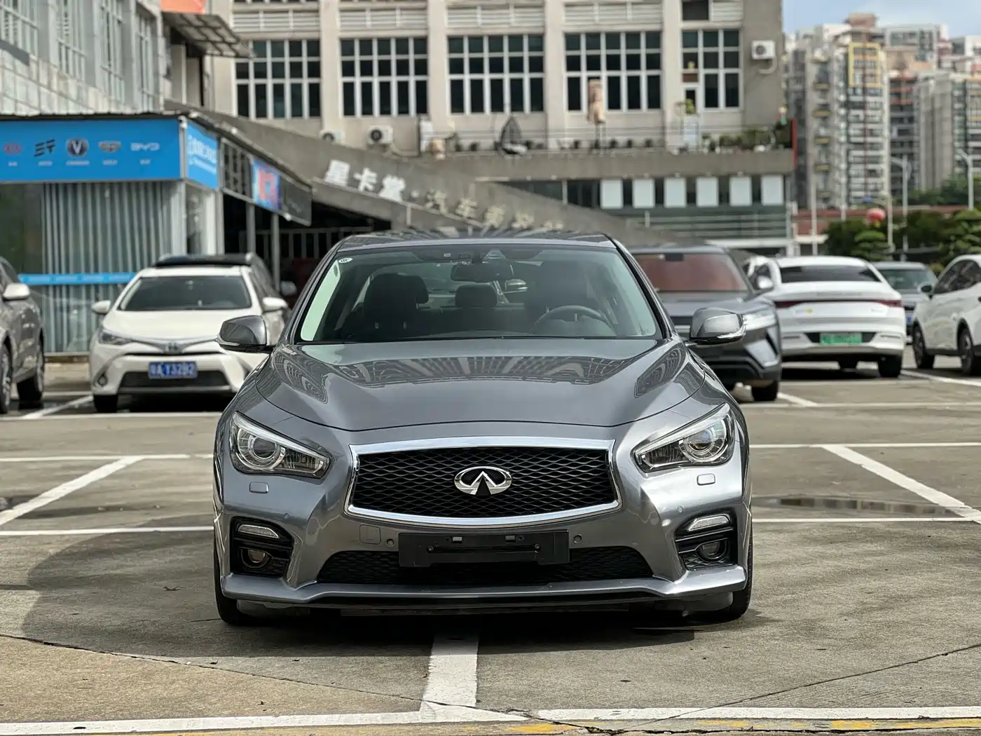 Infiniti Q50 2015 2014 3.7L Luxury Sport