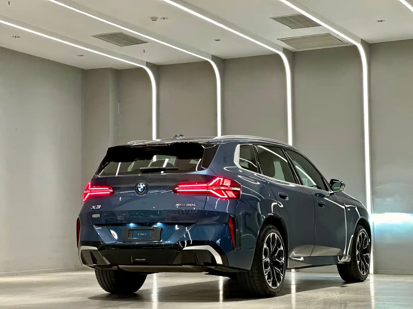 BMW X3 2025 xDrive30L Premium M Sport Package фото 9