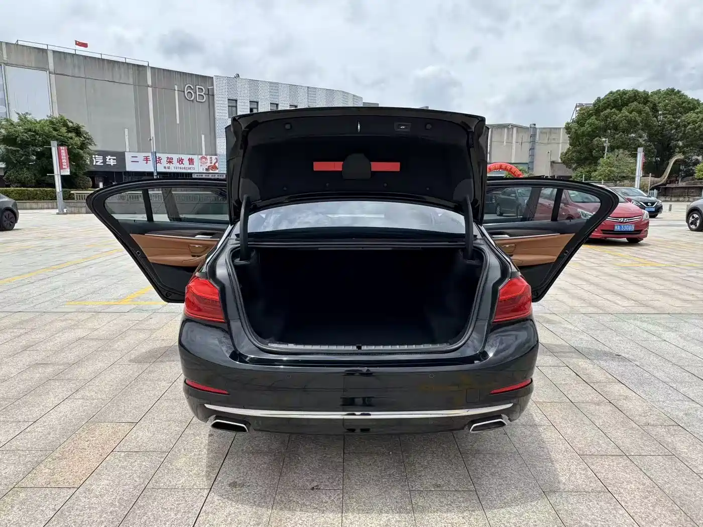 BMW 5 Series 2019 530Li Leading Luxury Package фото 21