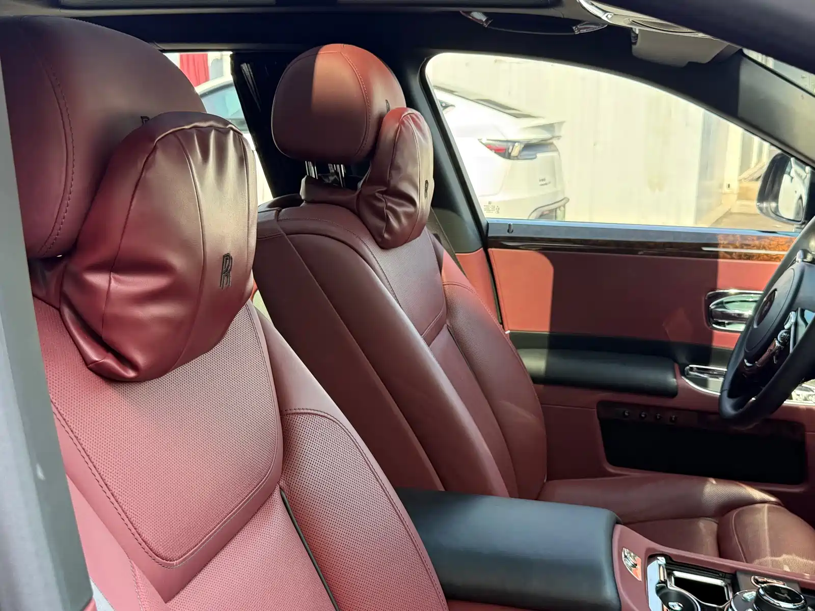 Фото 12 - Rolls-Royce Ghost