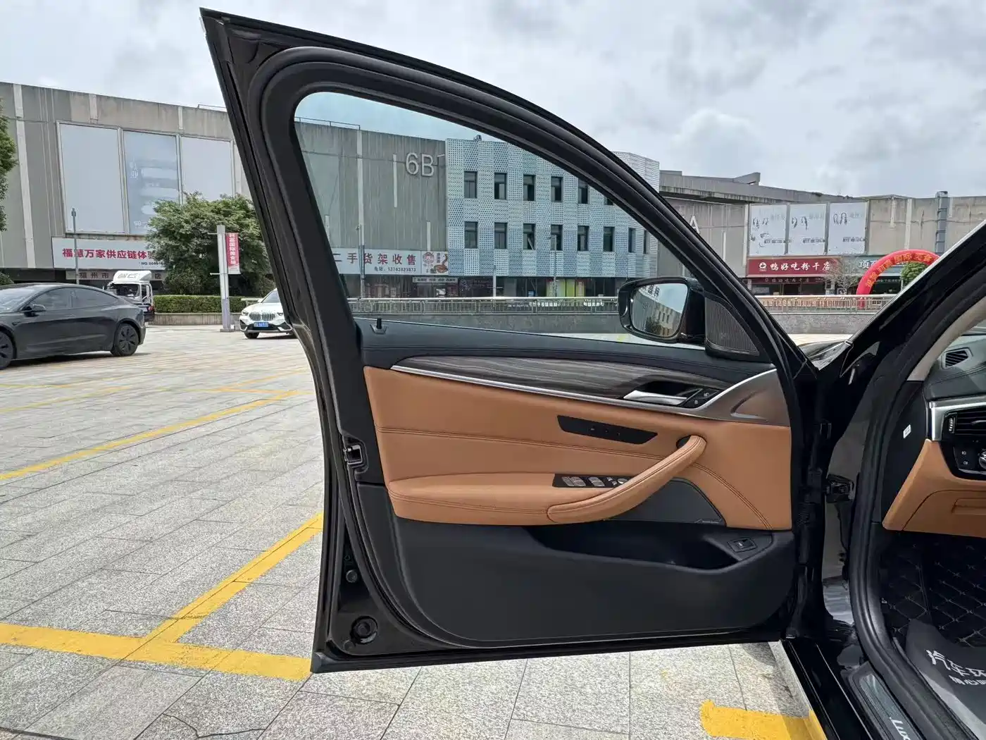 BMW 5 Series 2019 530Li Leading Luxury Package фото 10