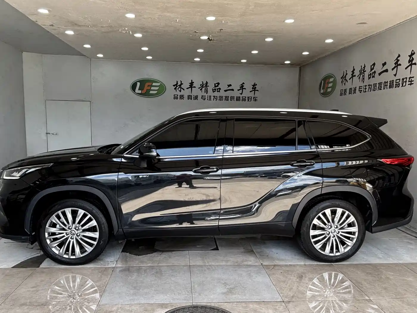 Toyota Highlander 2024 2024 2.5L Smart Hybrid 4WD Premium 7-seater