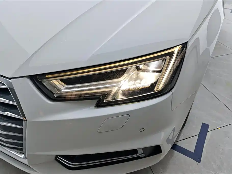 Audi A4L 2018 30th Anniversary 40 TFSI Fashion фото 5