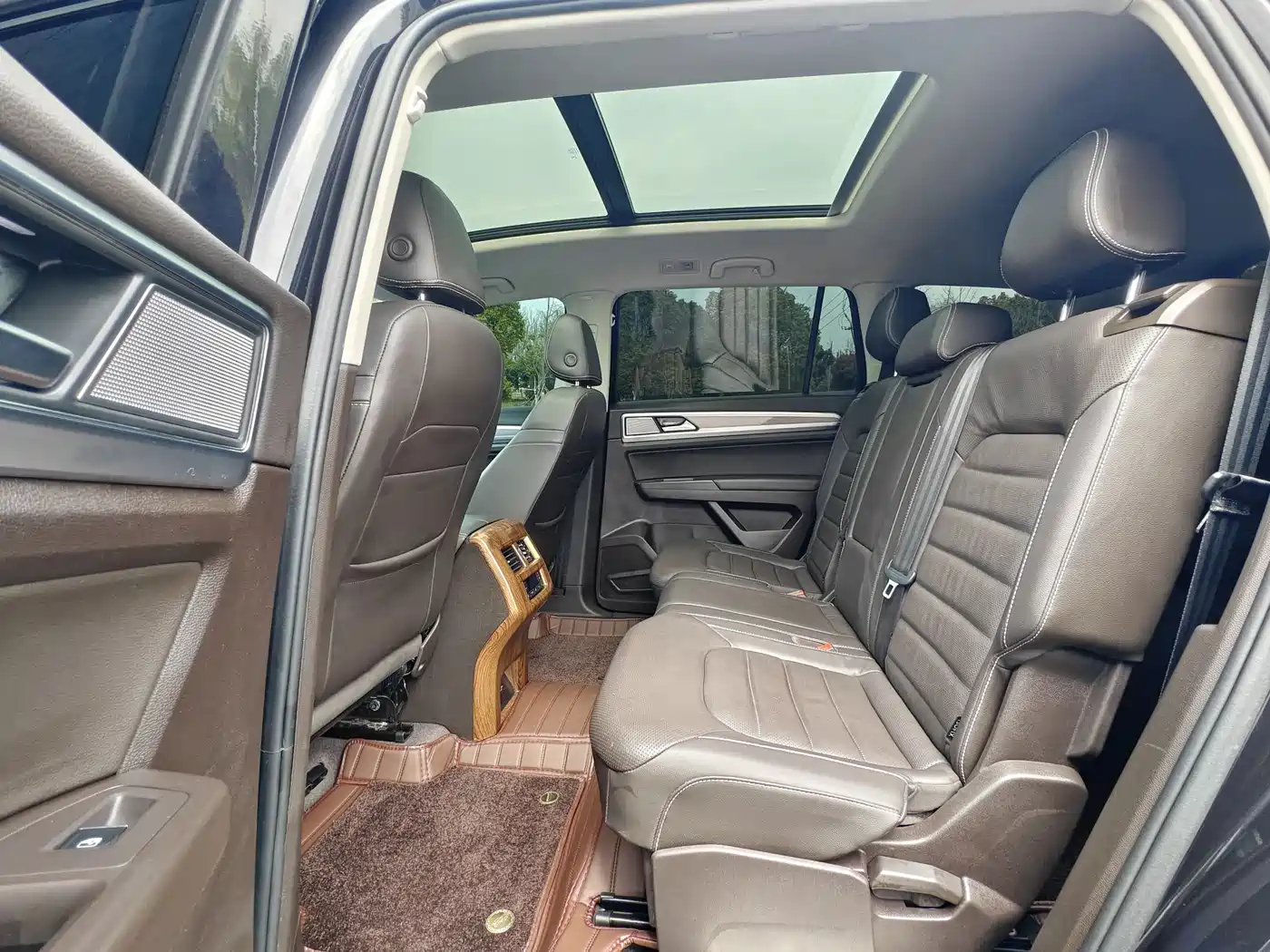 Volkswagen Teramont 2020 330TSI 2WD Luxury China VI фото 9