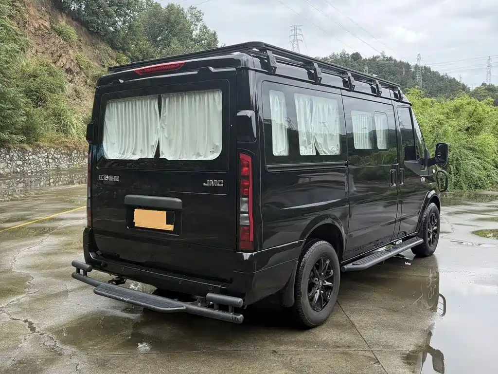 Jiangling JMC Fushun 2025 2023 2.0T Automatic Short Wheelbase Low Roof Commercial MPV 6 Seats (Liftgate)