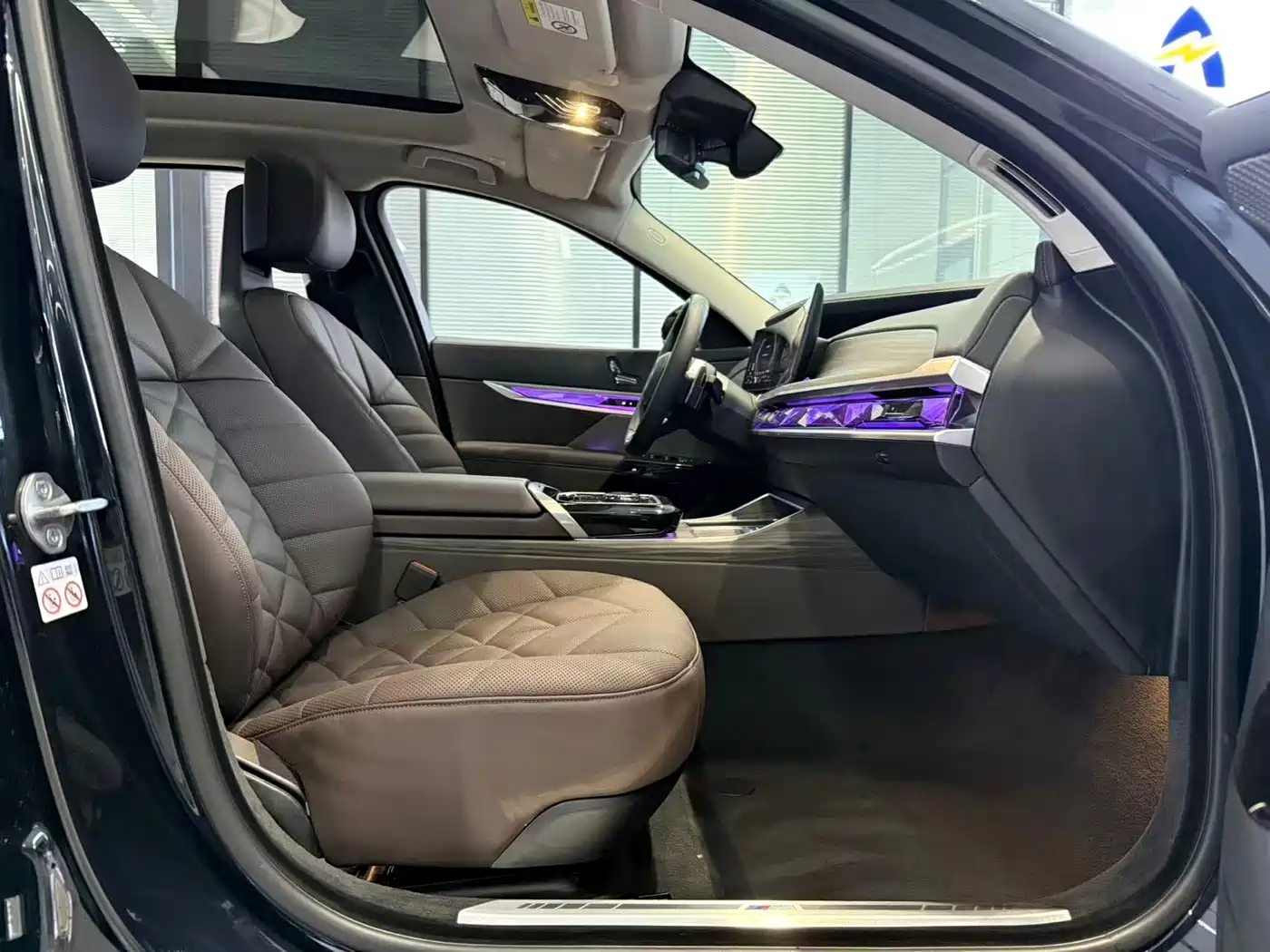 BMW 7 Series 2024 2023 Model 735Li M Sport Package
