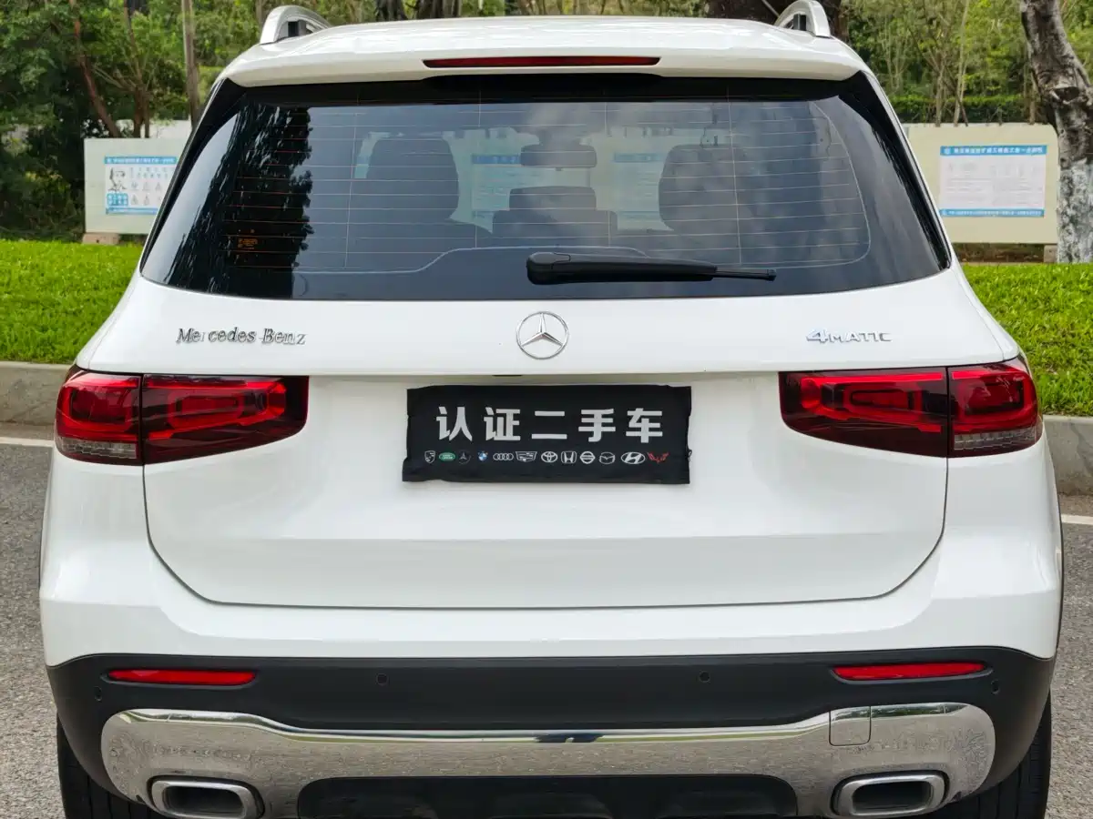 MERCEDES-BENZ GLB