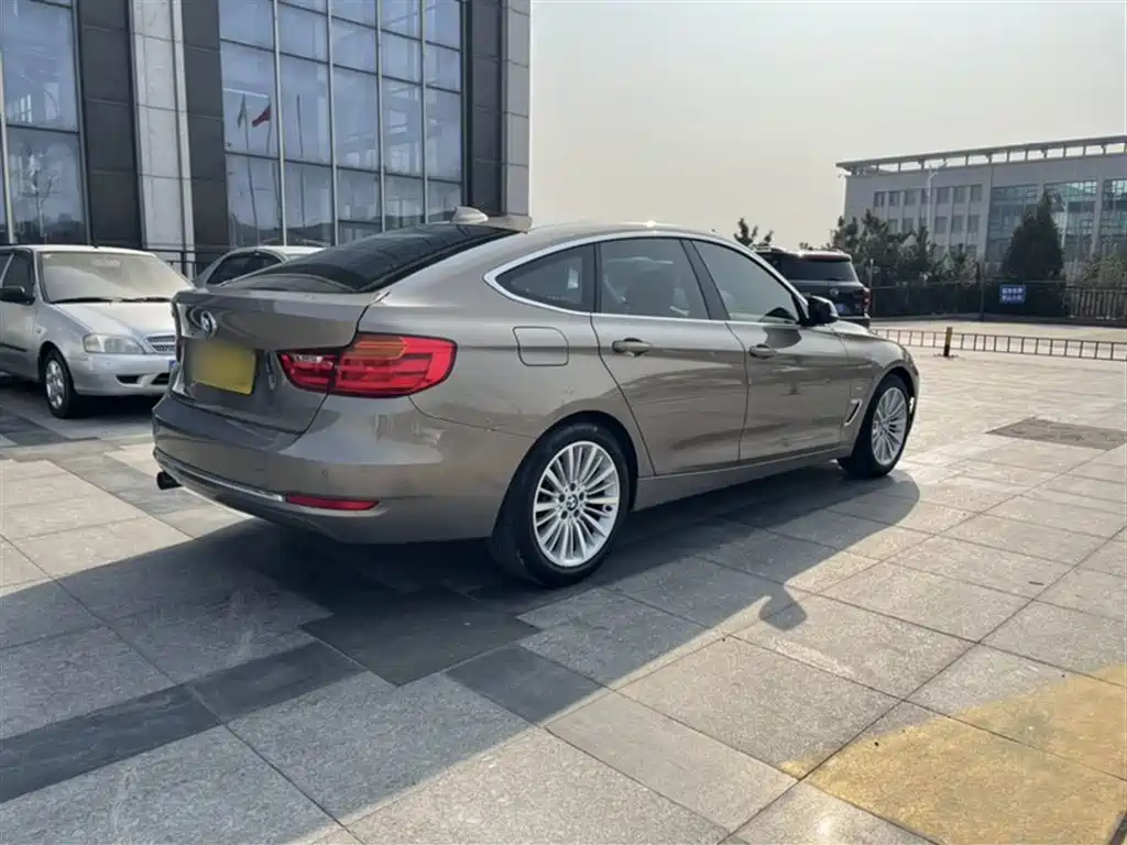 BMW 3 Series GT 2016 320i Design Package фото 10