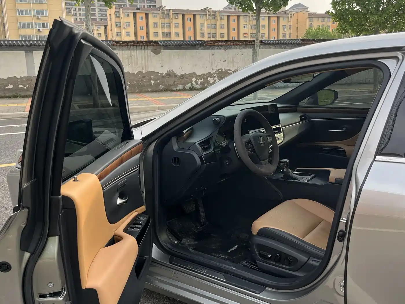Lexus ES 2024 200 Premium Edition фото 8