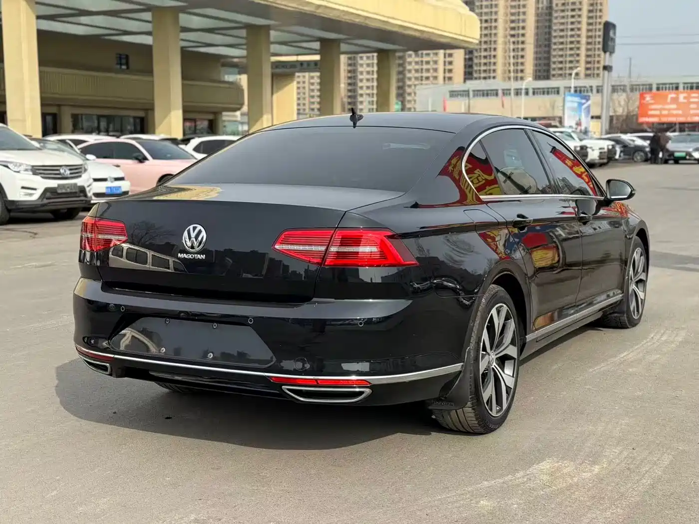 VOLKSWAGEN MAGOTAN
