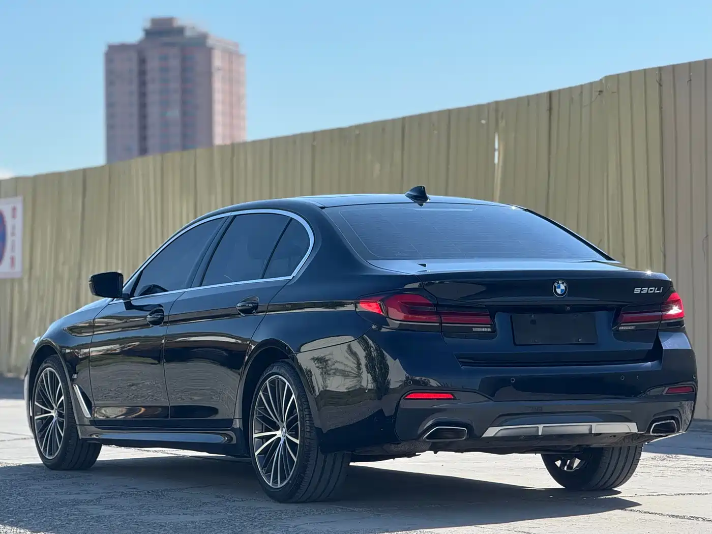 BMW 5 Series 2021 530Li Leading M Sport Package фото 7