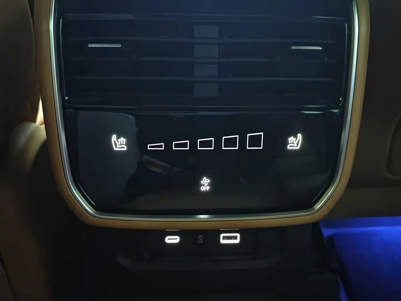 Lynk & Co 09 EM-P 2023 2.0TD EM-P AWD Asian Games Executive Edition 5-Seater фото 19