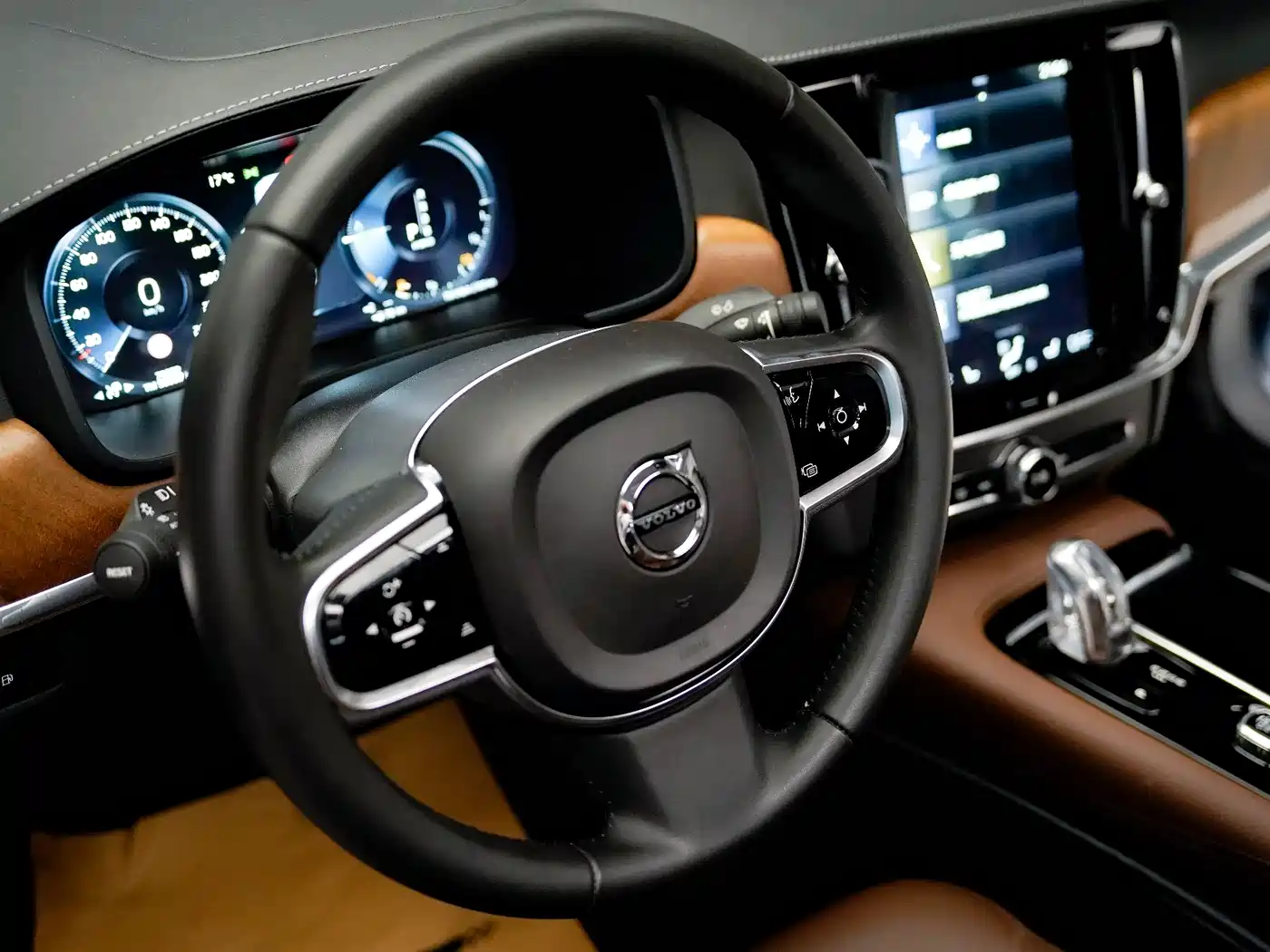 VOLVO S90 PLUG IN HYBRID