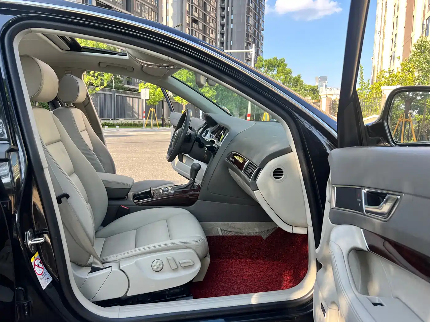 Audi A6L 2011 3.0 TFSI quattro Luxury фото 13