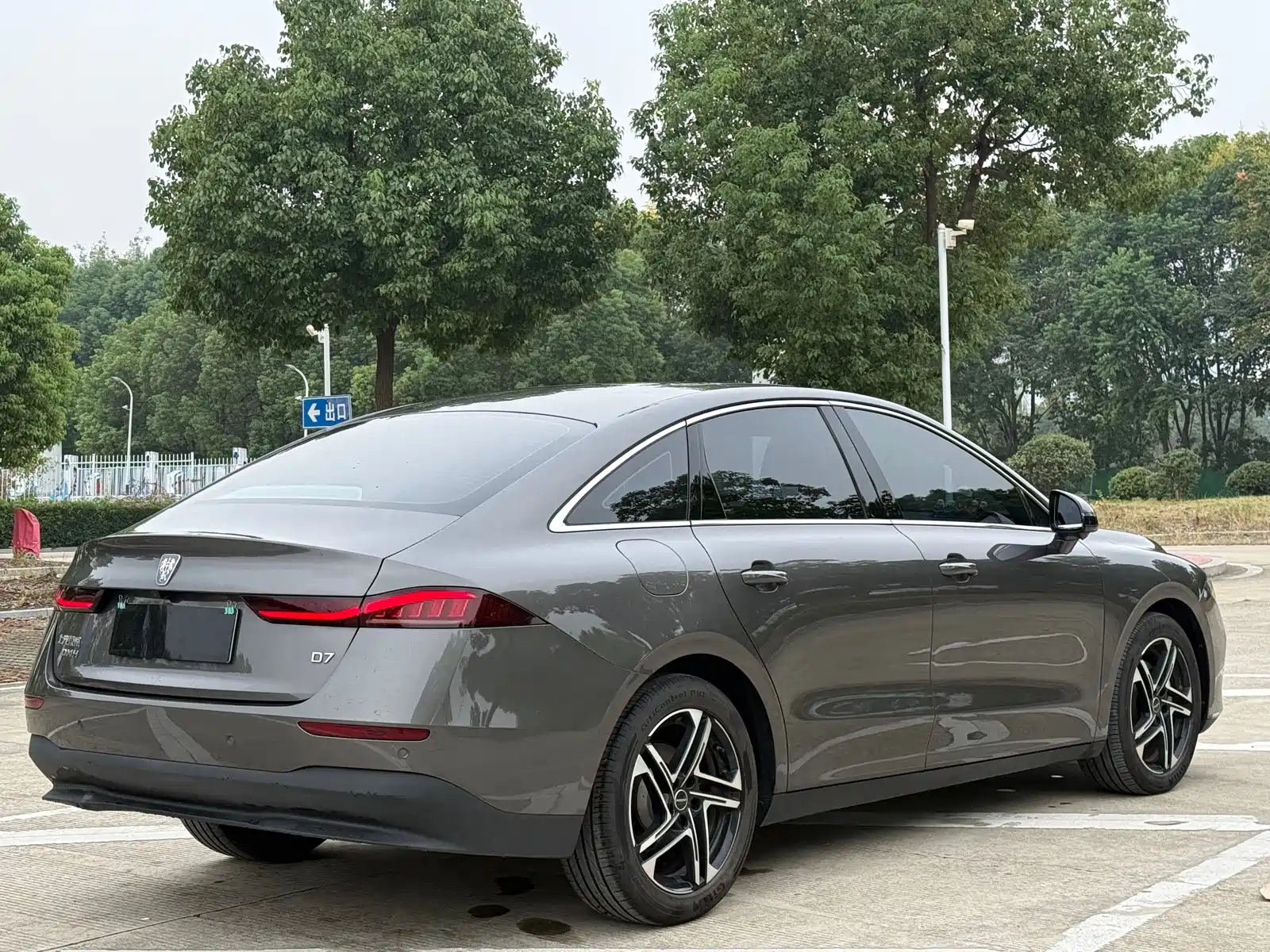 Фото 11 - Roewe D7