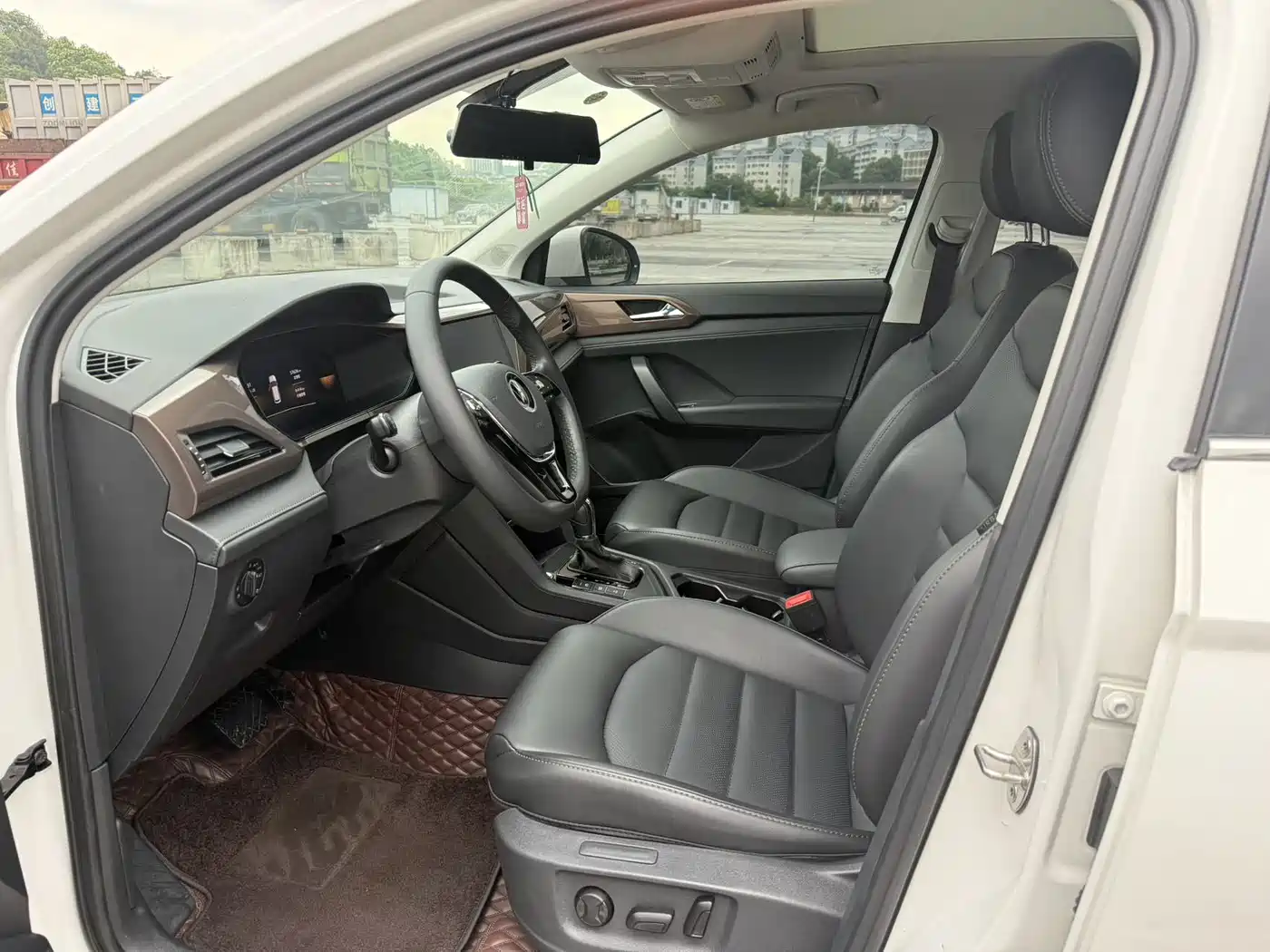 Volkswagen Tharu 2022 280TSI FWD Luxury Edition фото 5