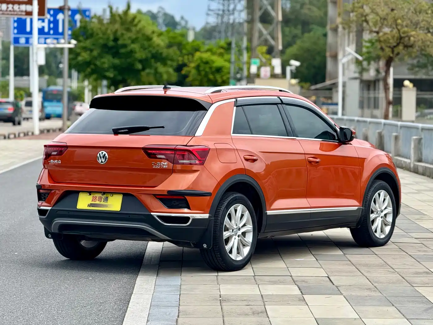 Volkswagen T-ROC 2018 230TSI DSG 2WD Progressive China VI фото 6
