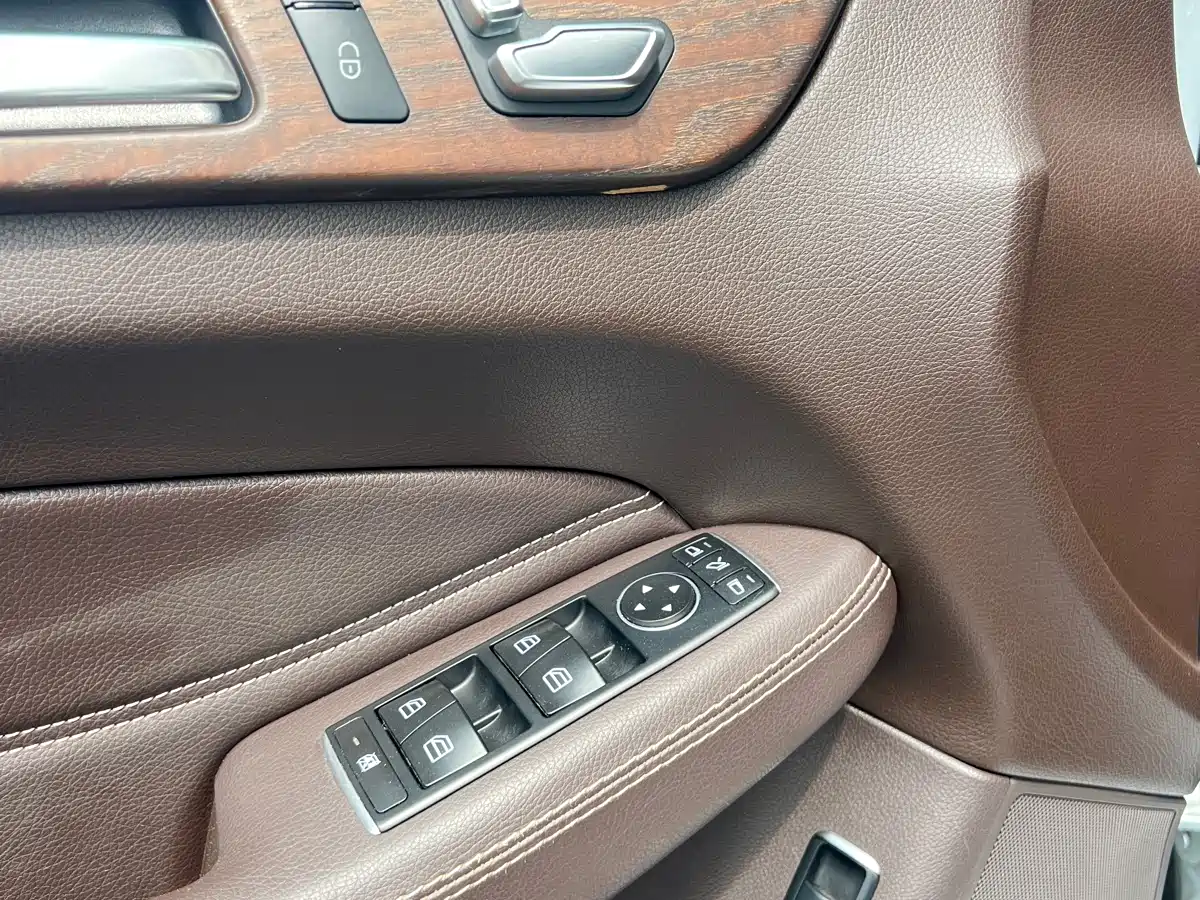 Mercedes-Benz GLE 2015 GLE 400 4MATIC фото 36