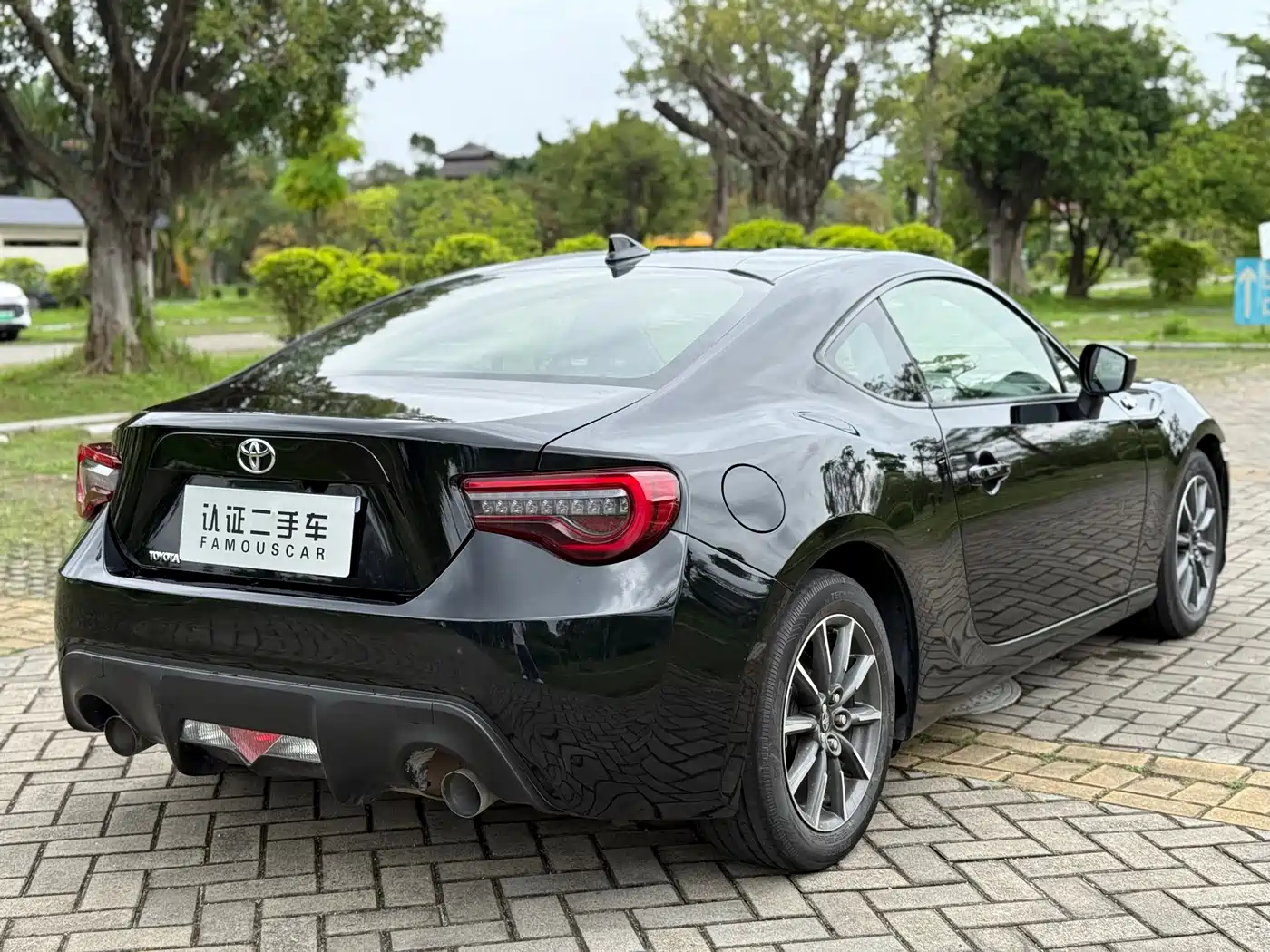 Toyota 86 2017 2.0L Manual Luxury фото 18