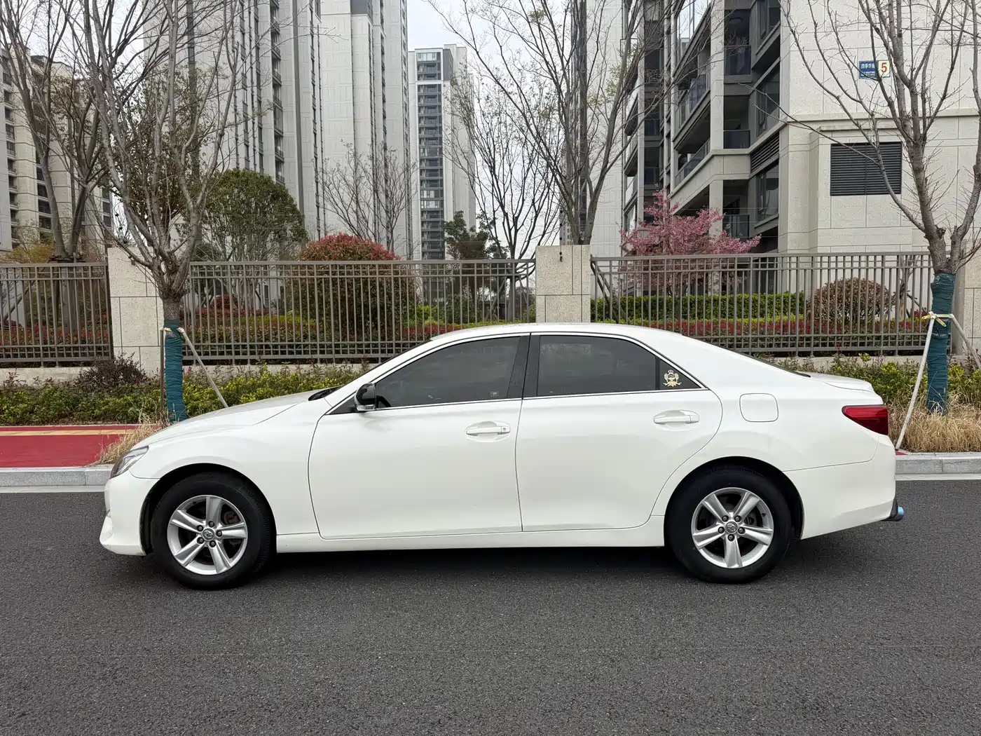 Toyota Reiz 2013 2.5S Elite Edition фото 4