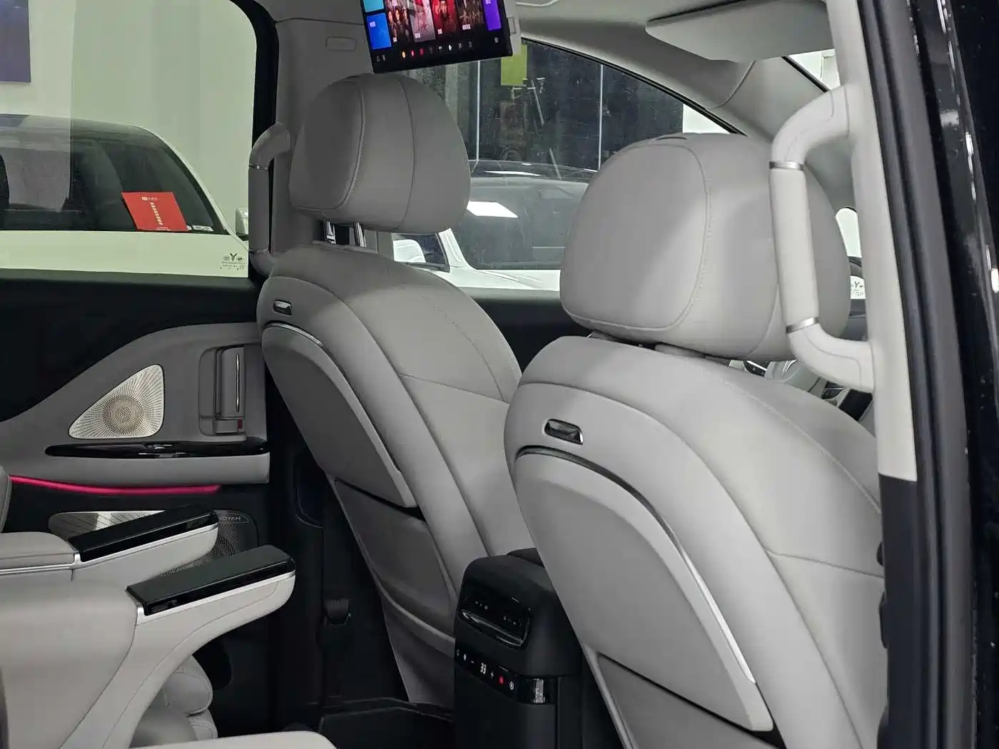 Voyah Auto Voyah Dreamer 2025 PHEV AWD Flagship Kunpeng Edition фото 9