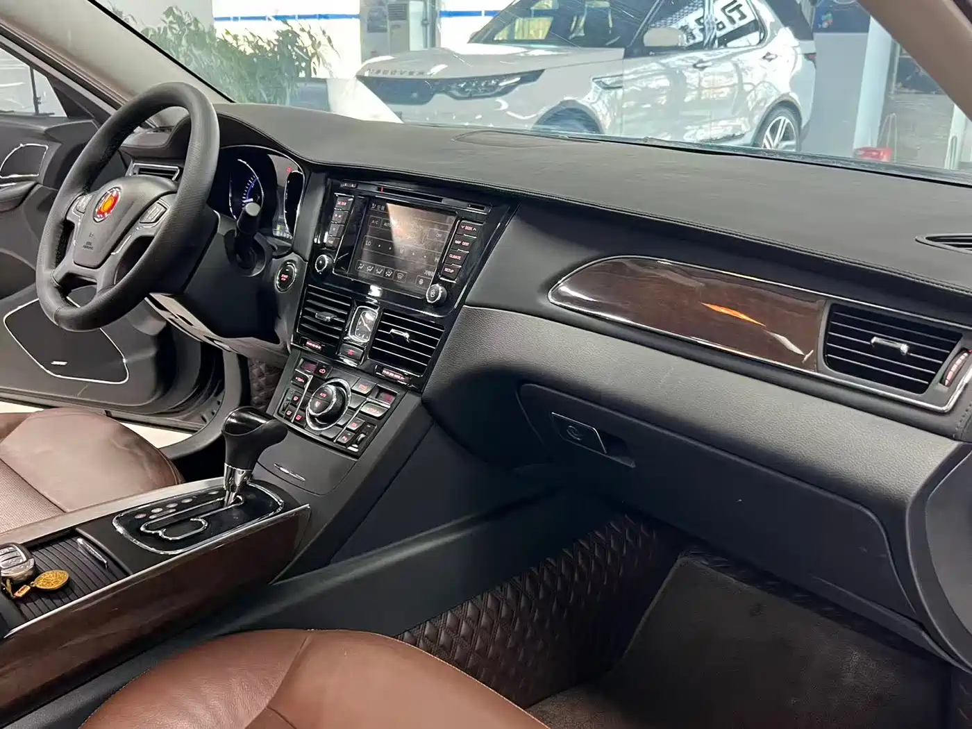Hongqi H7 2015 2.0T Luxury фото 14