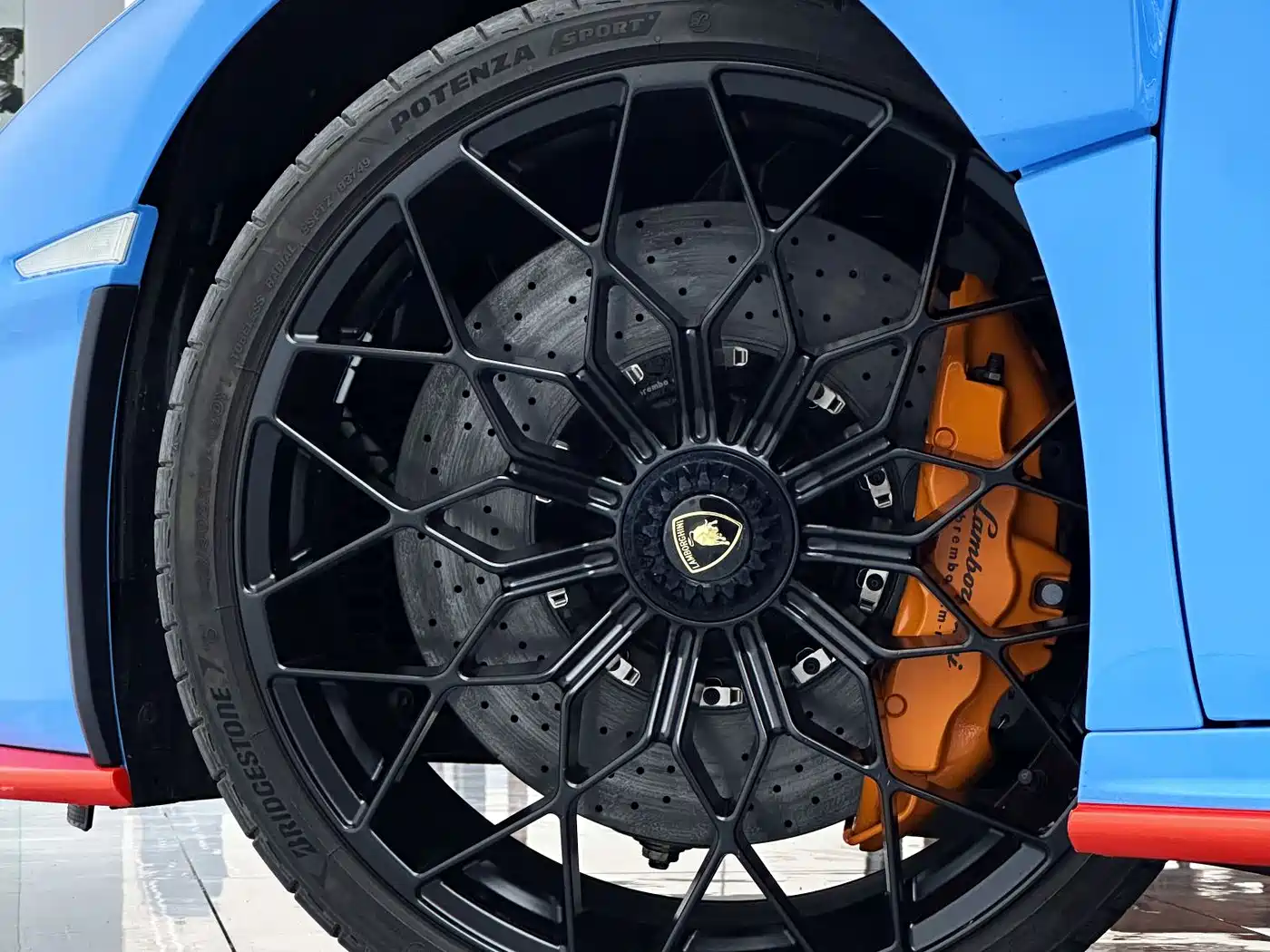 LAMBORGHINI HURACÁN