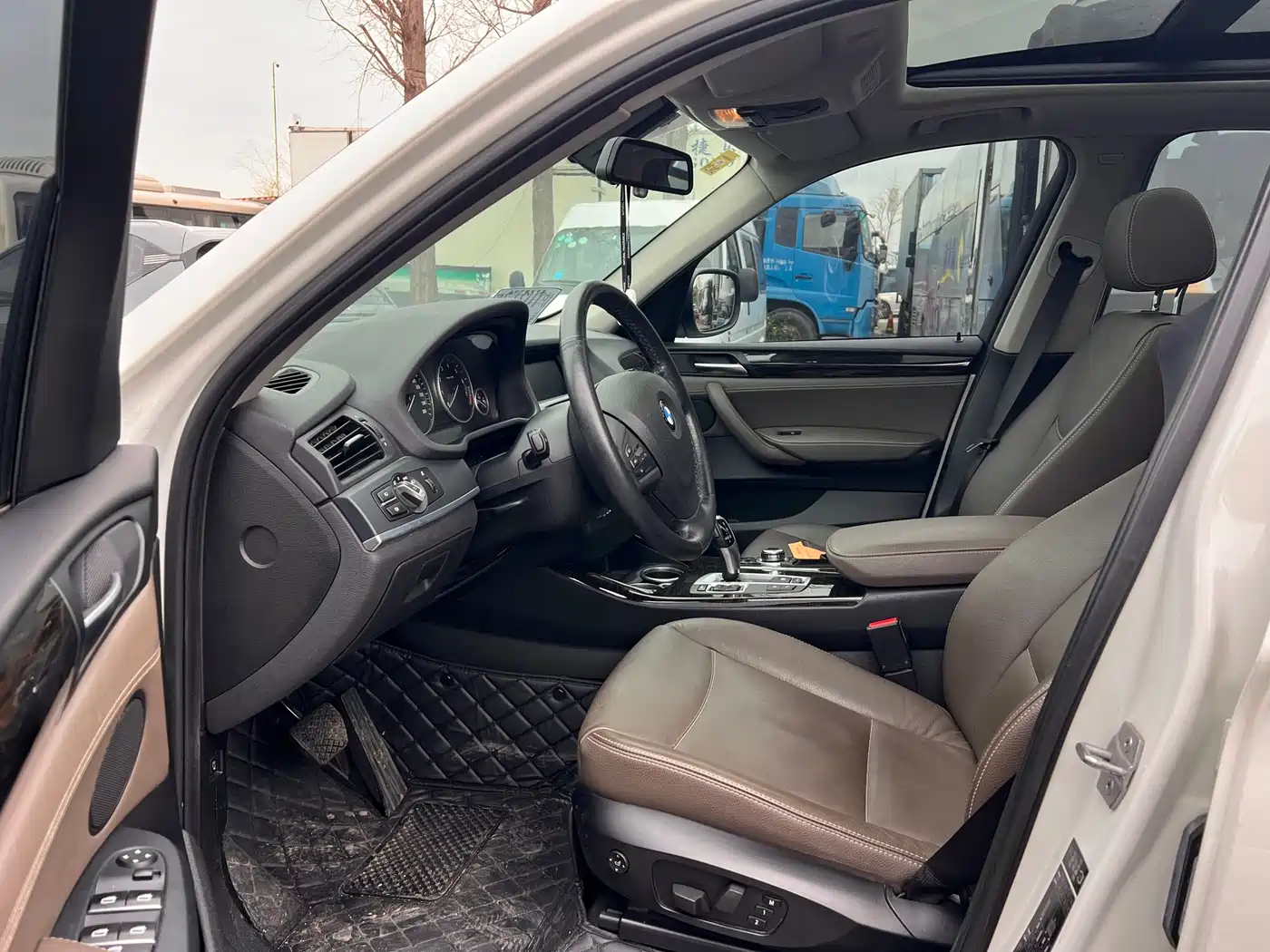 BMW X3 (Import) 2013 Facelift xDrive20i Luxury фото 8