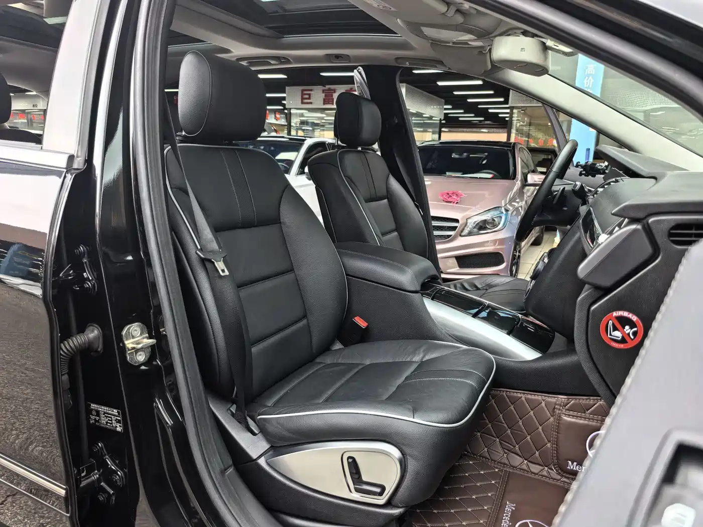 Mercedes-Benz R-Class 2017 R 320 4MATIC Business Collector's Edition фото 10