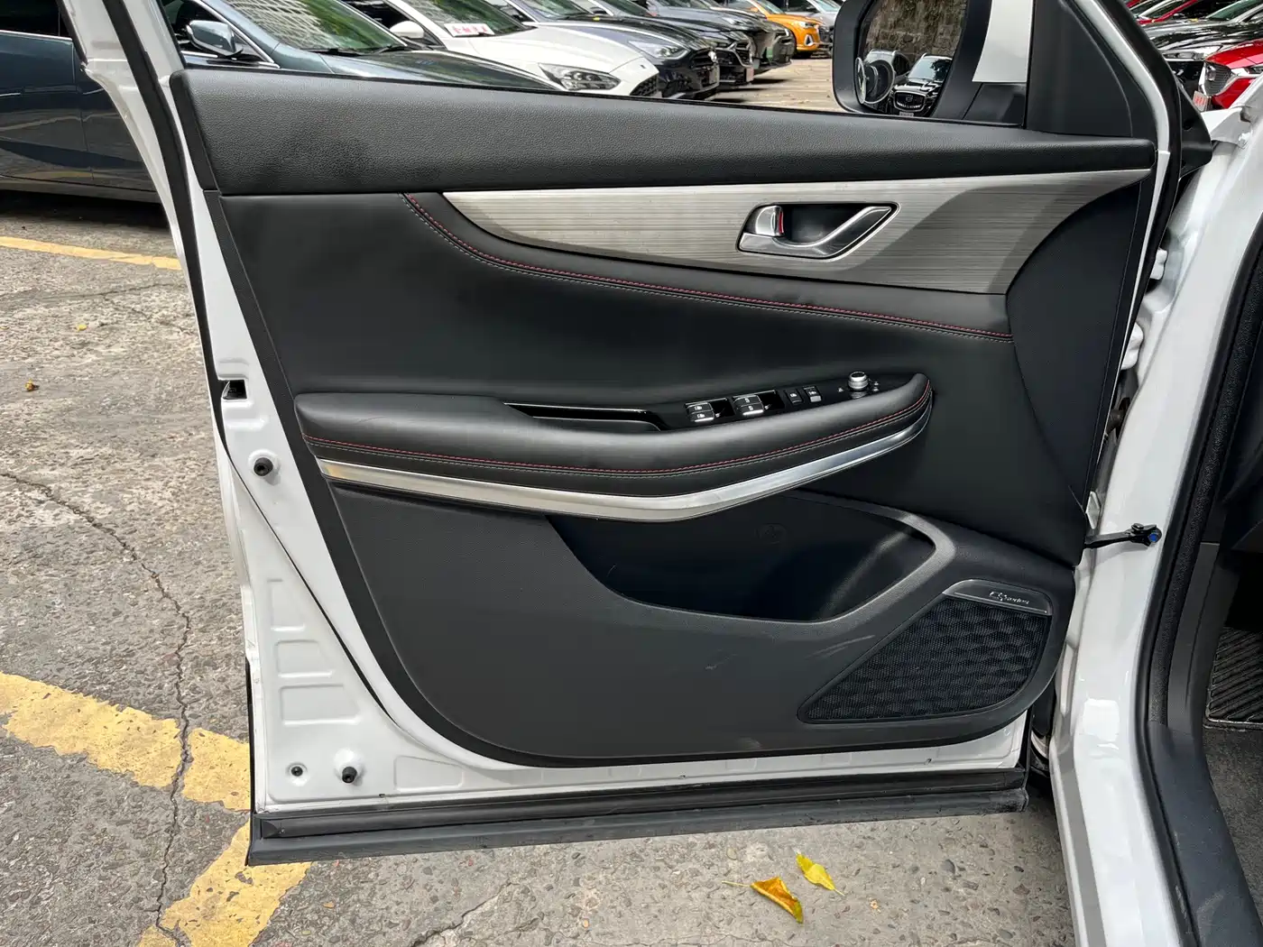 Фото 8 - Changan CS75