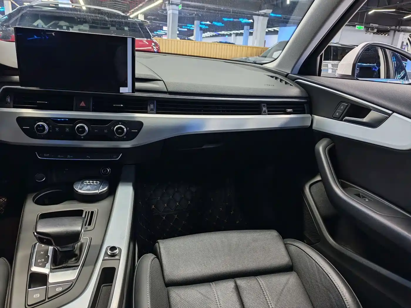 Audi A4L 2020 35 TFSI Fashion Dynamic Edition фото 18