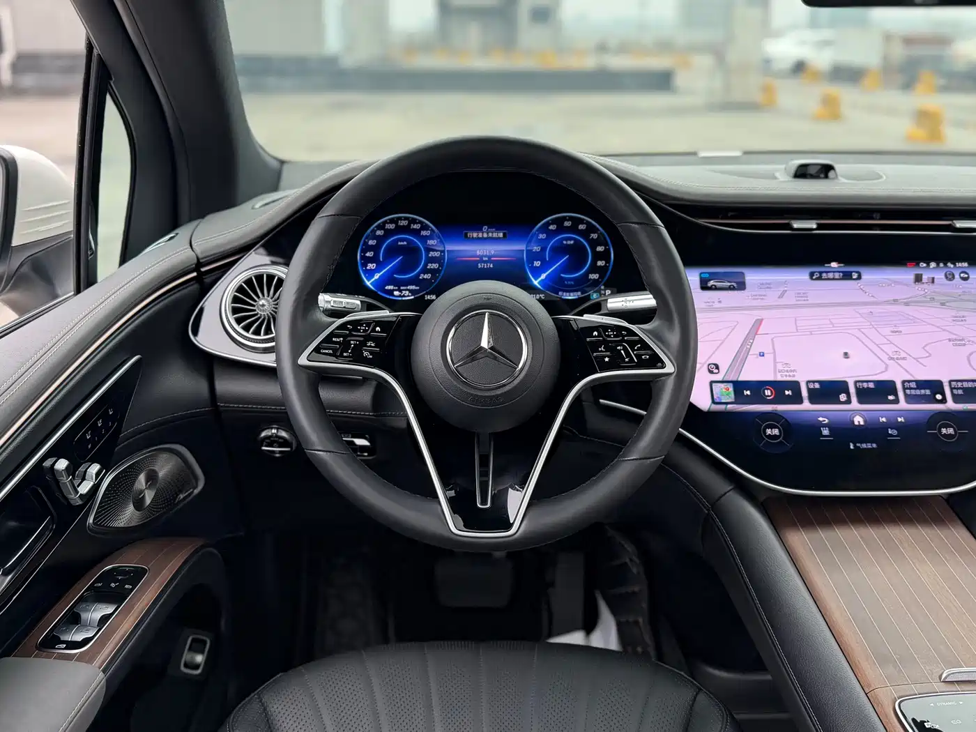 Mercedes-Benz EQS SUV 2023 450 4MATIC Pioneer Edition фото 9