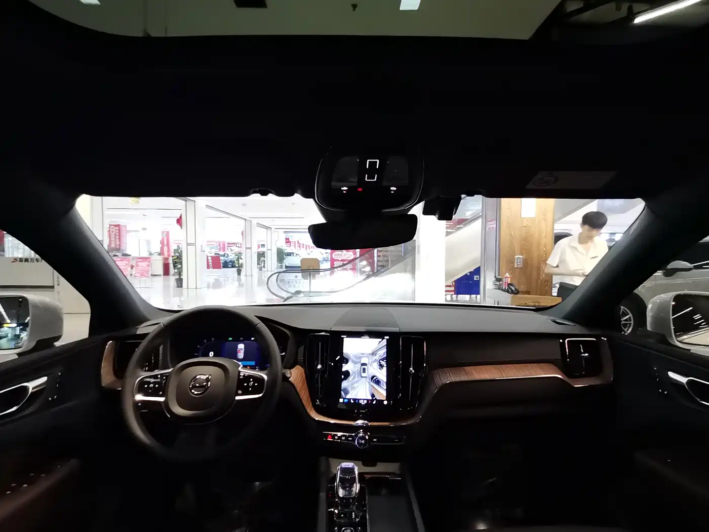 Volvo XC60 Plug-in Hybrid 2024 2025 Plug-in Hybrid Long Range AWD Zhiyuan Luxury Edition