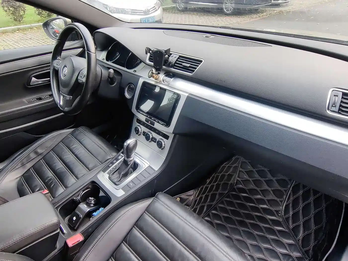 Volkswagen FAW-Volkswagen CC 2016 Model 1.8TSI Premium фото 12