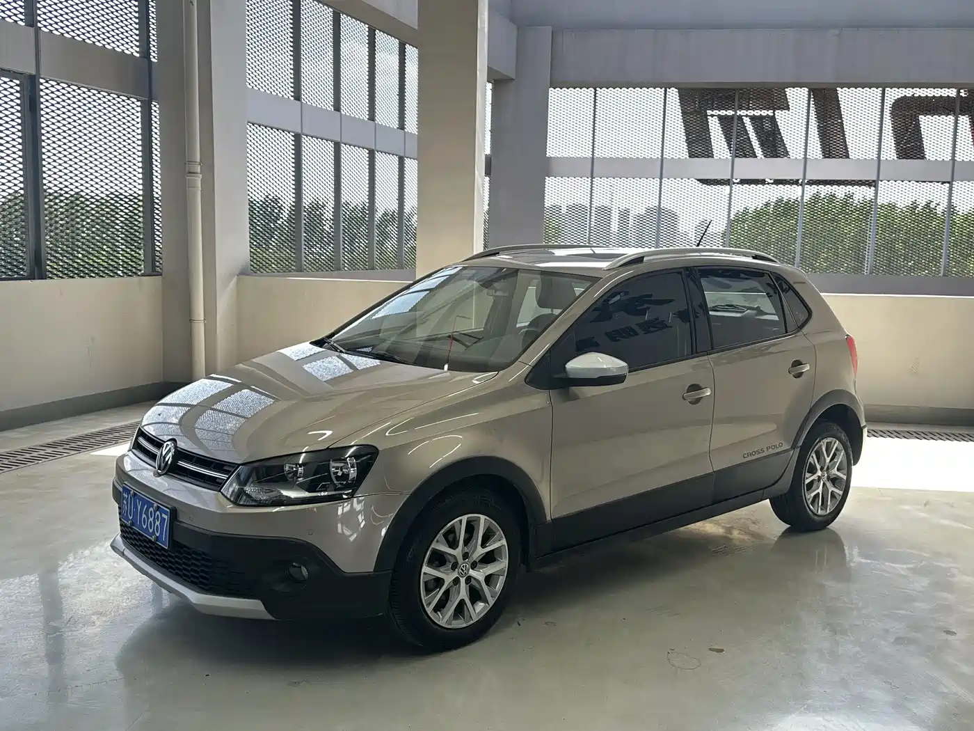Volkswagen Polo 2014 1.6L Cross Polo Automatic