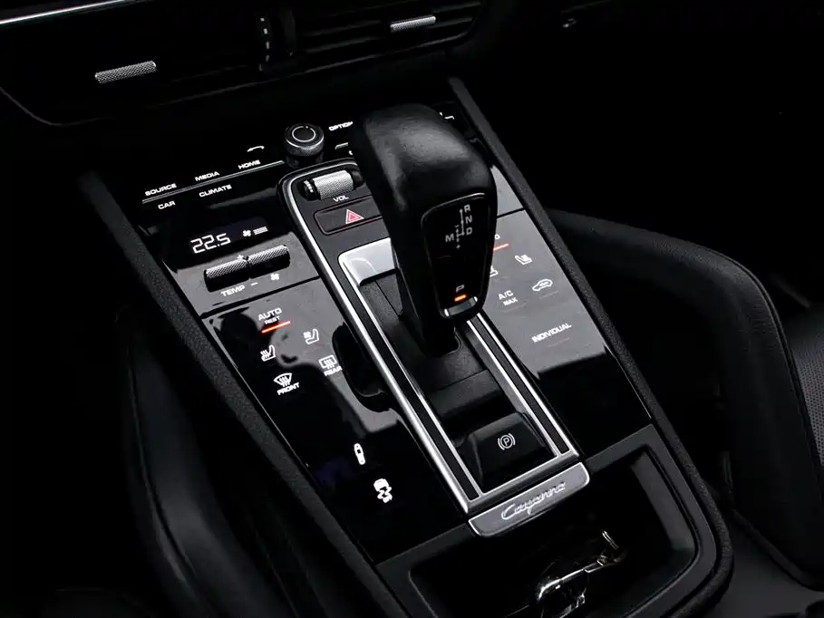 Porsche Cayenne New Energy 2023 Cayenne E-Hybrid 2.0T фото 9