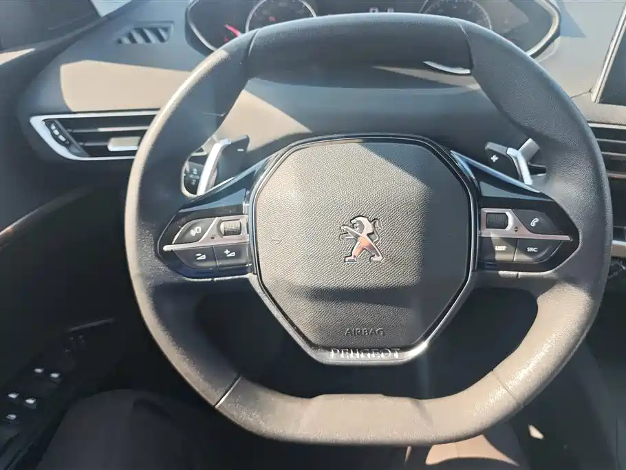 Peugeot 4008 2018 350THP Comfort Edition фото 15
