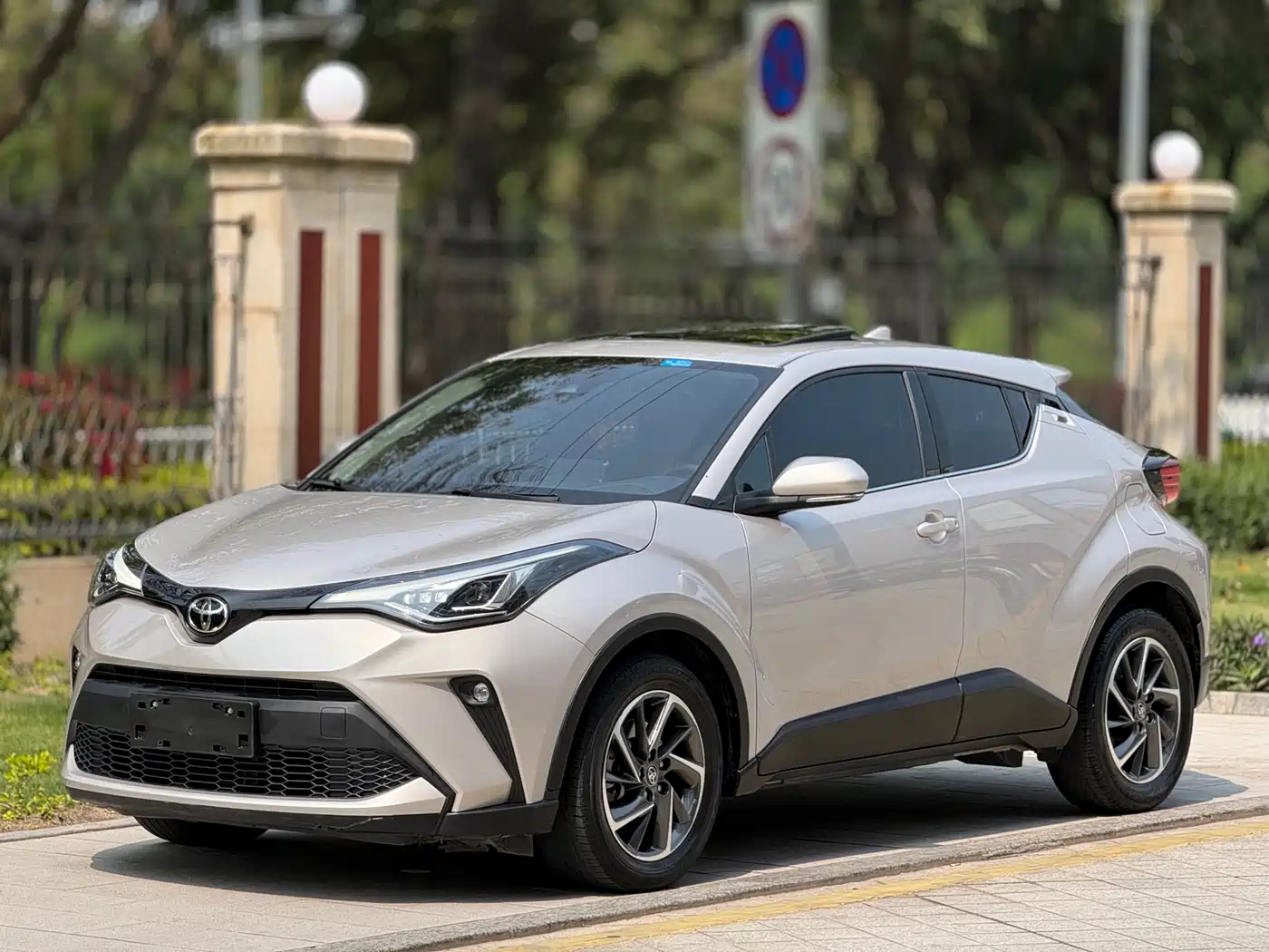 Toyota C-HR 2021 2.0L Luxury Edition